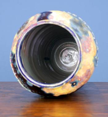 [Iridescent Pottery (0951)]